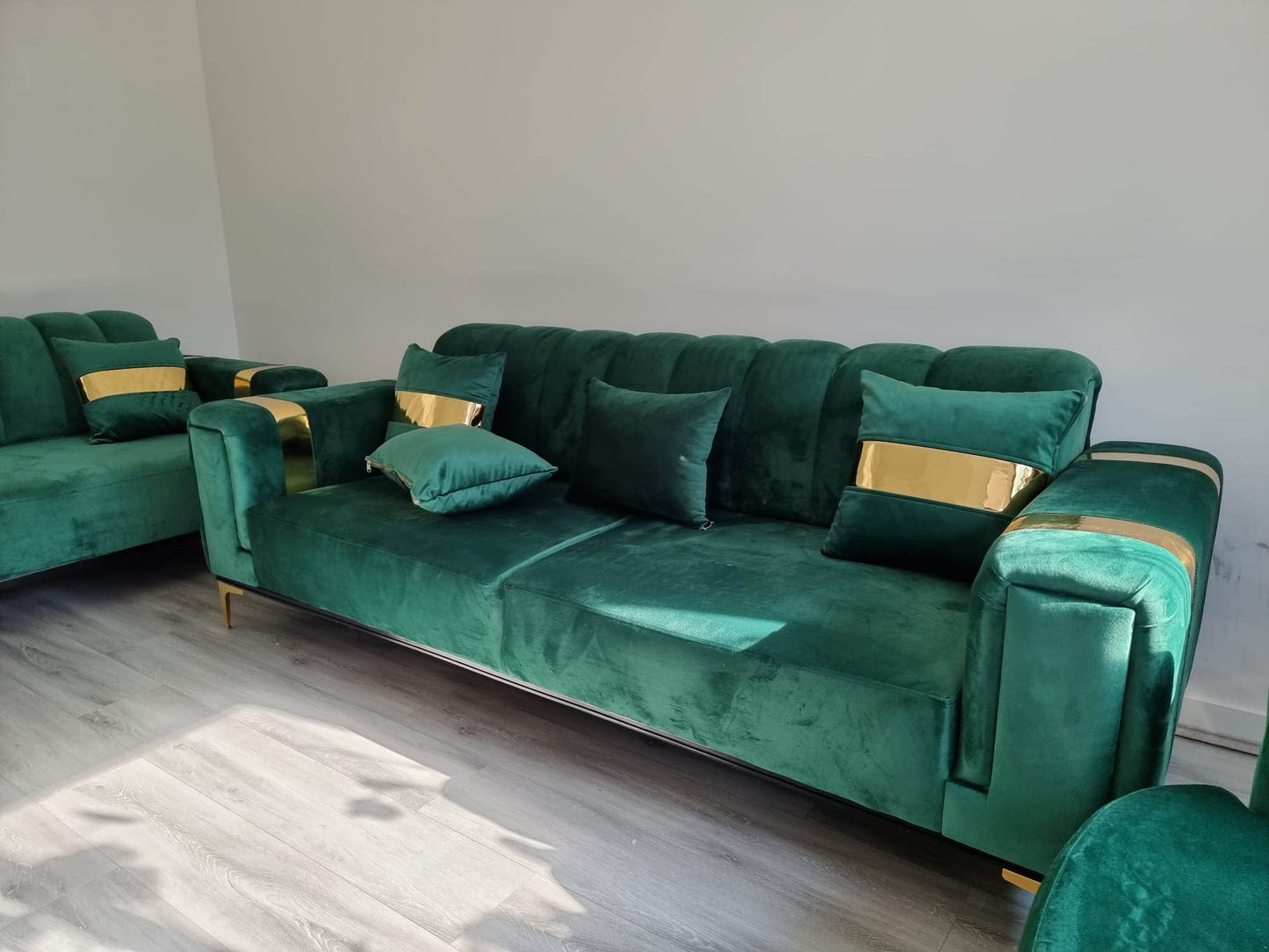 The Lyon Sofa sets in Luxury Cream/Navy Blue or Grey Velvets - Smartshopper-uk