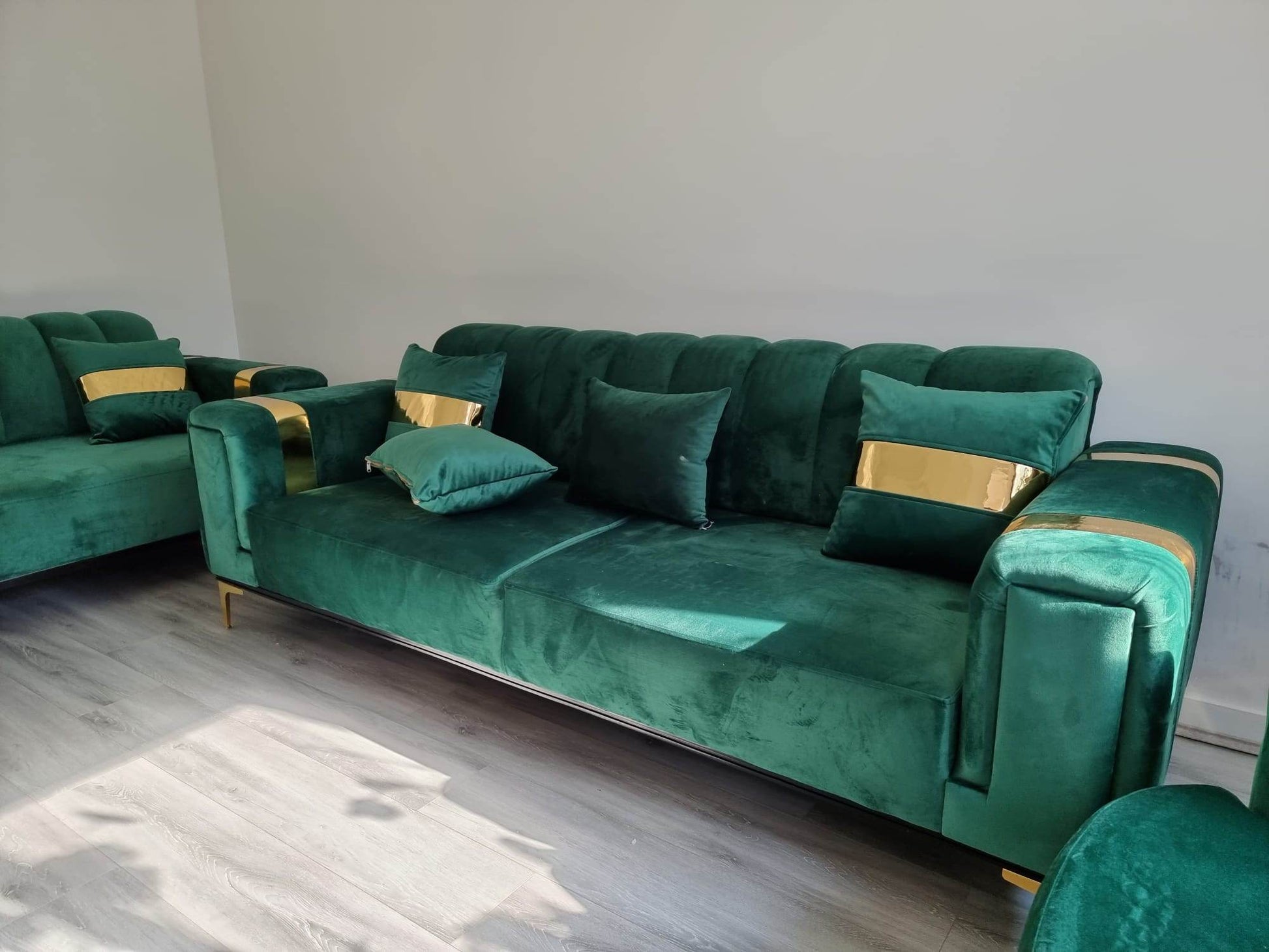The Lyon Sofa sets in Luxury Cream/Navy Blue or Grey Velvets - Smartshopper-uk