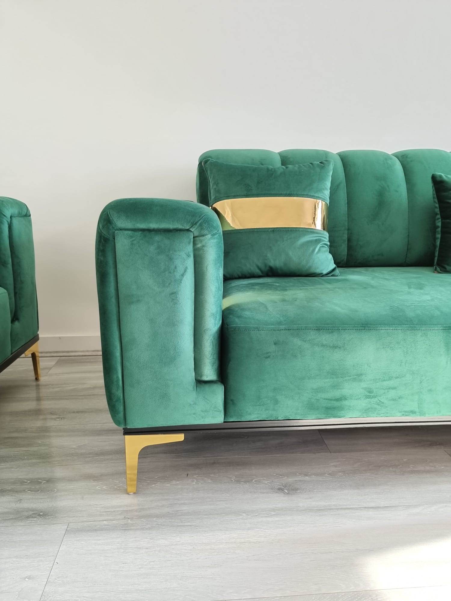 The Lyon Sofa sets in Luxury Cream/Navy Blue or Grey Velvets - Smartshopper-uk