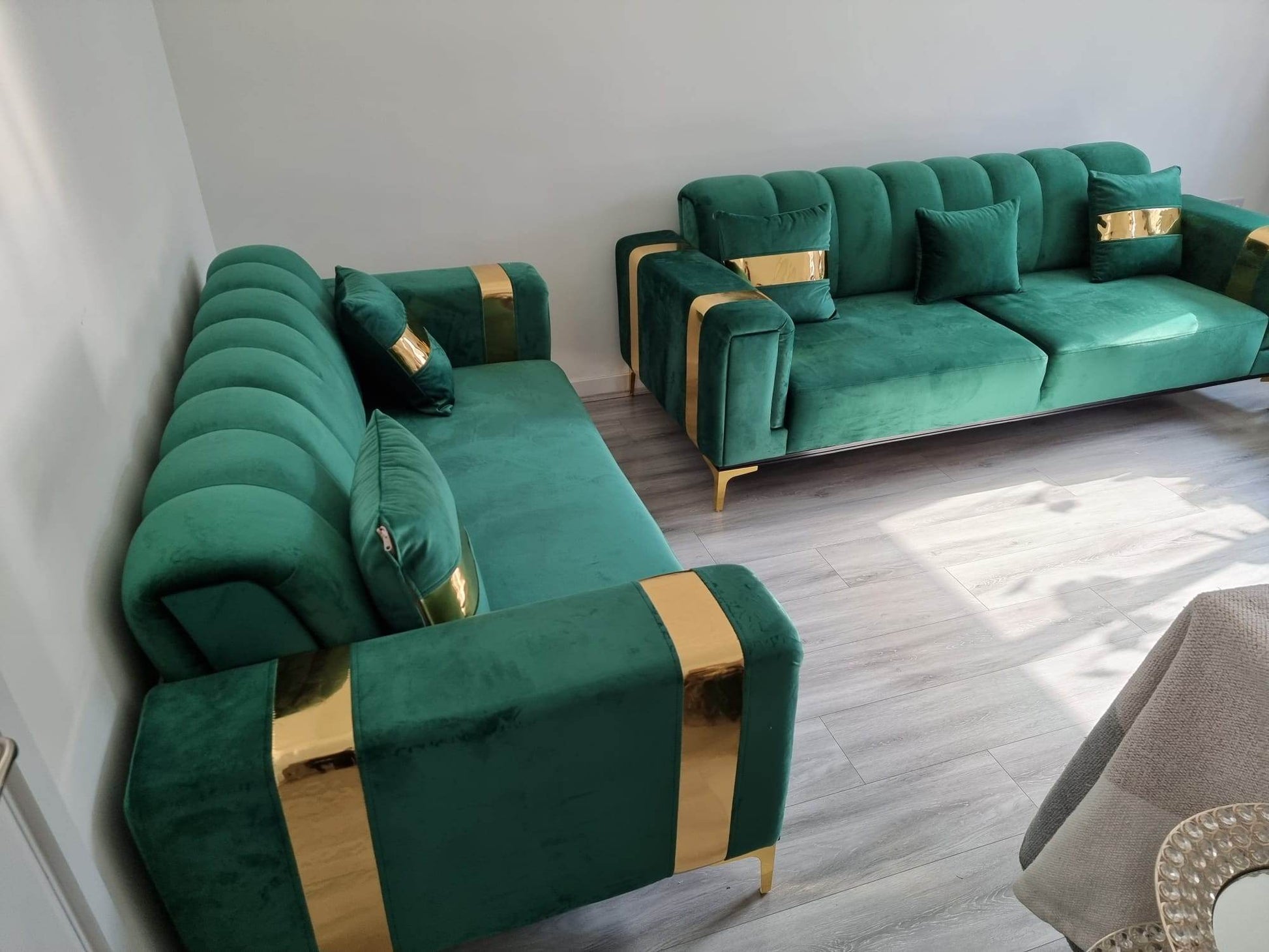 The Lyon Sofa sets in Luxury Cream/Navy Blue or Grey Velvets - Smartshopper-uk