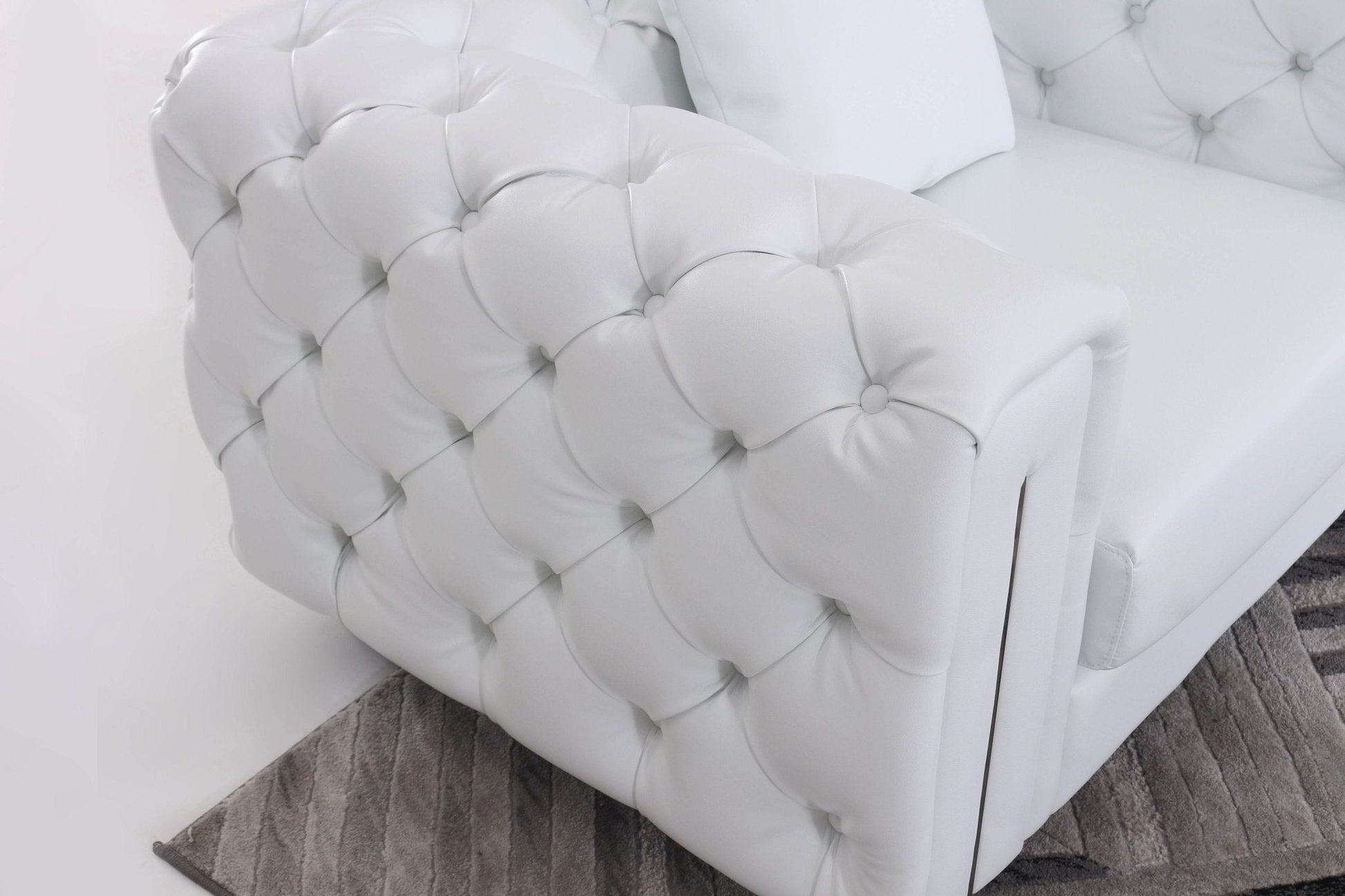 The Modern Chesterfield Sofa Set in Luxury White Leather - Smartshopper-uk