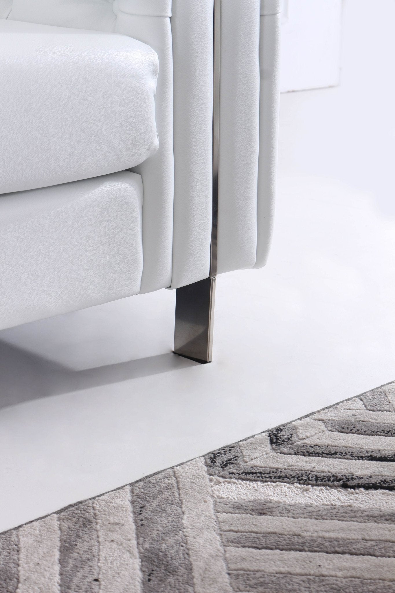 The Modern Chesterfield Sofa Set in Luxury White Leather - Smartshopper-uk